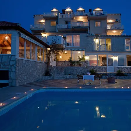 Carol Apartment *